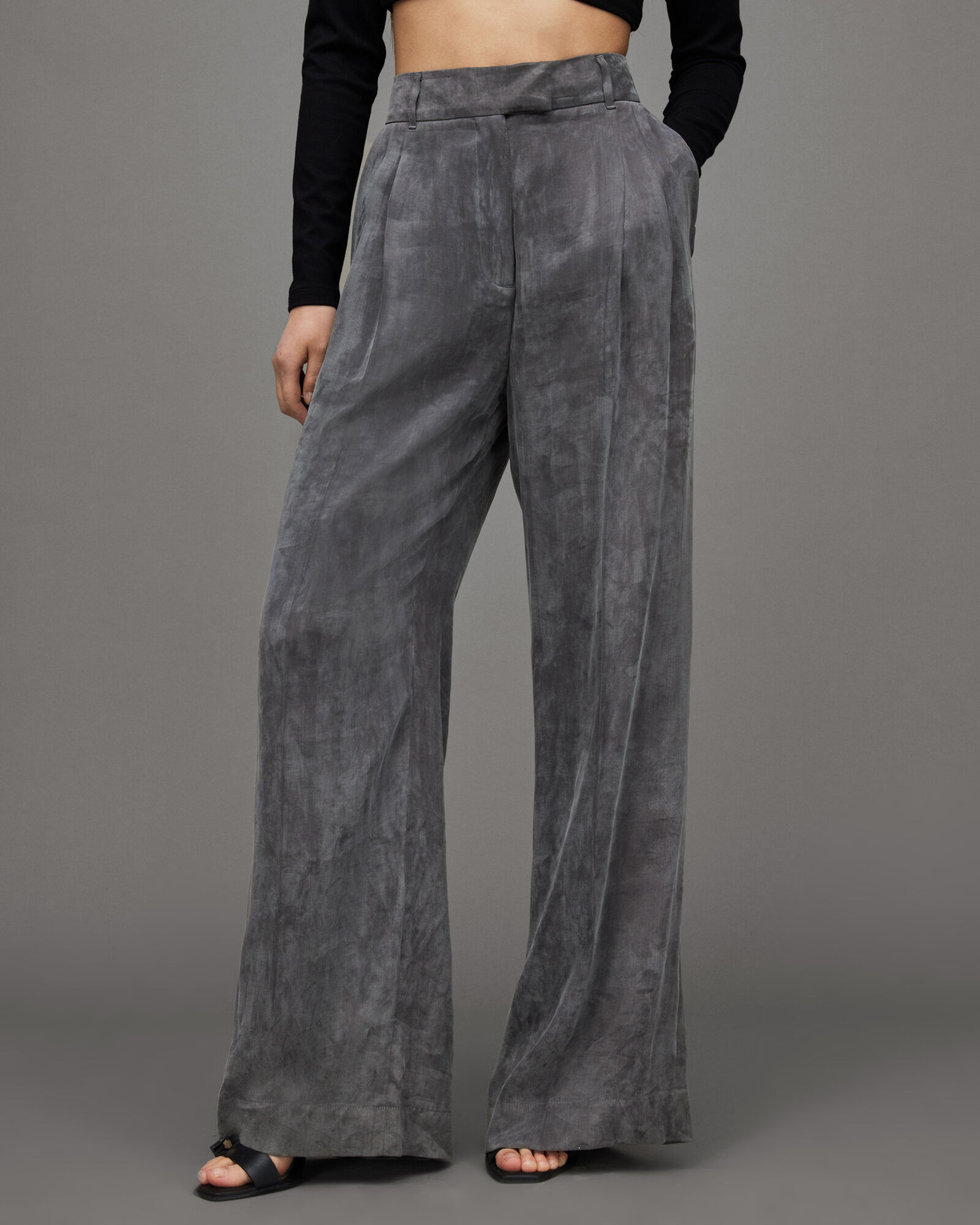 The Row | Black Imran Slim-Fit Velvet Suit Trousers | Men | Black | UK/US  30 | MILANSTYLE.COM