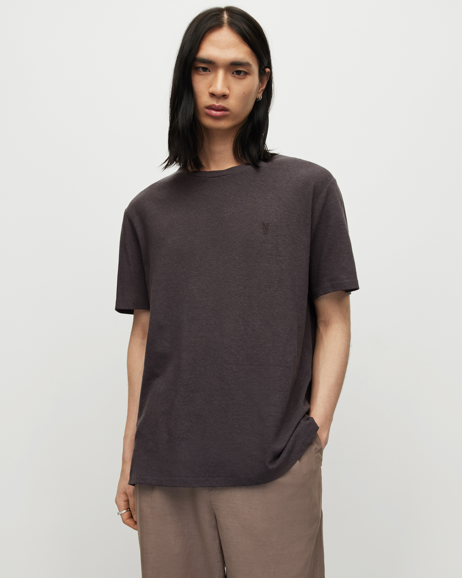 Allsaints Kurtz Linen Blend Crew Ramskull T-shirt In Washed Black